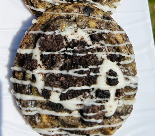 1/2 Dozen Cookies & Cream